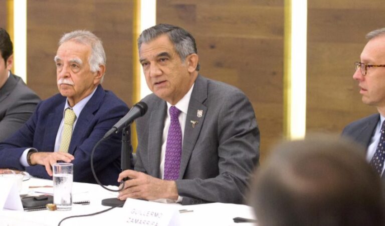 117-2023.-Expone-Americo-sus-proyectos-ante-el-CCE-le-reconocen-avances-en-seguridad-5-850x500