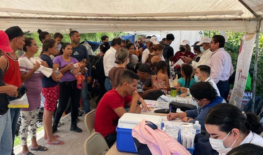 ITM-008-2023.-Realiza-Gobierno-de-Tamaulipas-jornada-de-atencion-a-migrantes-en-Matamoros-2-850x500