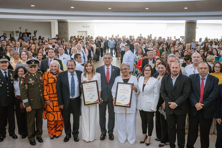 SET-046-2023.-Se-engalana-Galeria-de-Honor-del-Magisterio-Tamaulipeco-con-entronizacion-de-maestras-1