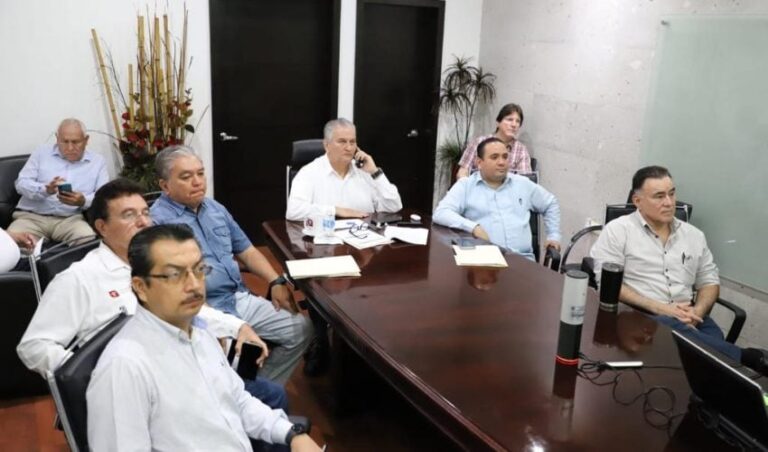 SST-034-2023.-Envia-Durango-apoyo-en-insumos-de-laboratorio-y-medicamento-para-fortalecer-acciones-contra-meningitis-850x500