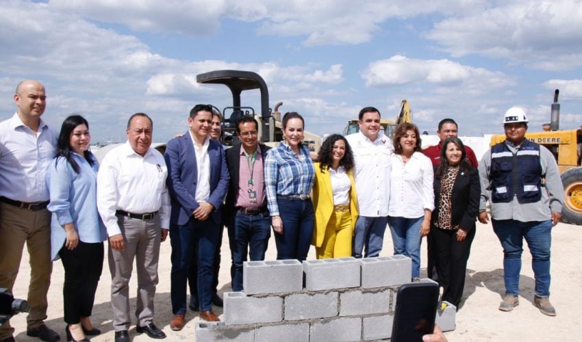 STR-071-2023.-Colocan-primera-piedra-de-Bodega-Aurrera-en-Paseo-Monterrey-en-Nuevo-Laredo-1-850x500