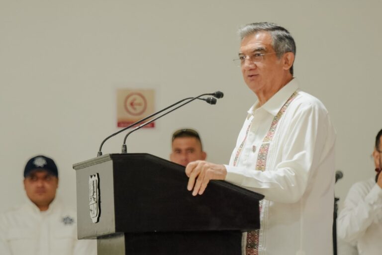 146-2023.-Reactiva-gobernador-entrega-de-becas-y-utiles-escolares-a-estudiantes-de-nivel-basico-5