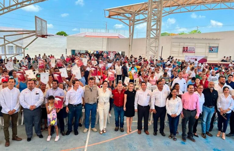 IVU-015-2023.-Esperaron-30-anos-sus-escrituras-en-Tampico-hoy-ya-las-tiene-en-sus-manos-3