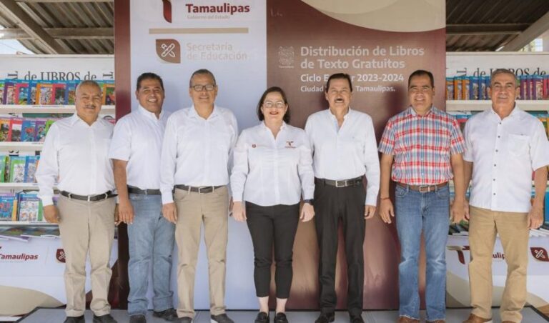 SET-067-2023.-Dan-banderazo-de-salida-a-la-distribucion-de-libros-de-texto-gratuito-para-ciclo-escolar-2023-2024-6-850x500
