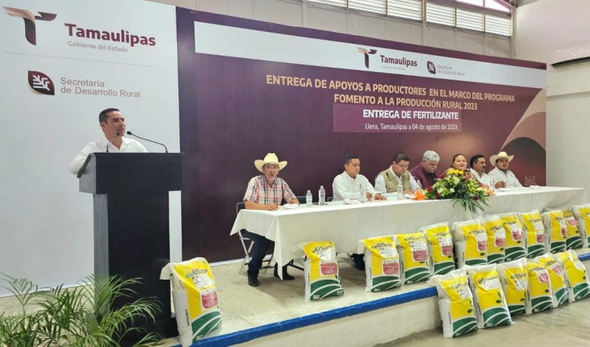 SRU-039-2023.-Concluye-gobierno-de-Tamaulipas-la-entrega-de-225-toneladas-de-fertilizante-granulado-a-productores-citricolas-2-850x500