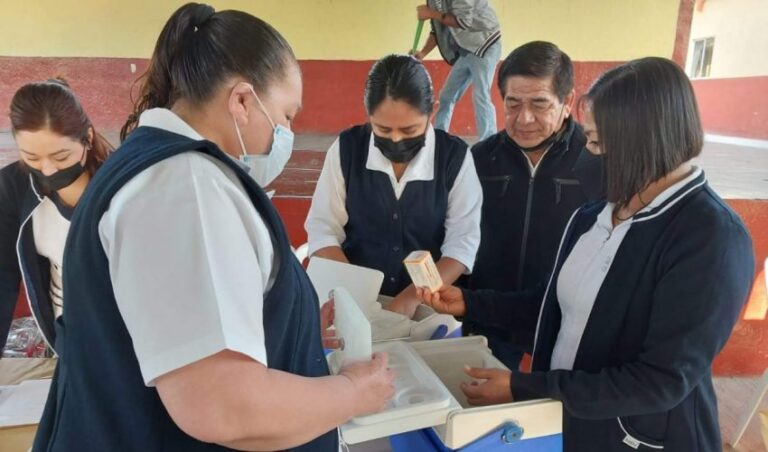 SST-079-2023.-Exhorta-Secretaria-de-Salud-a-protegerse-vacunacion-anti-covid-sigue-activa-2-850x500