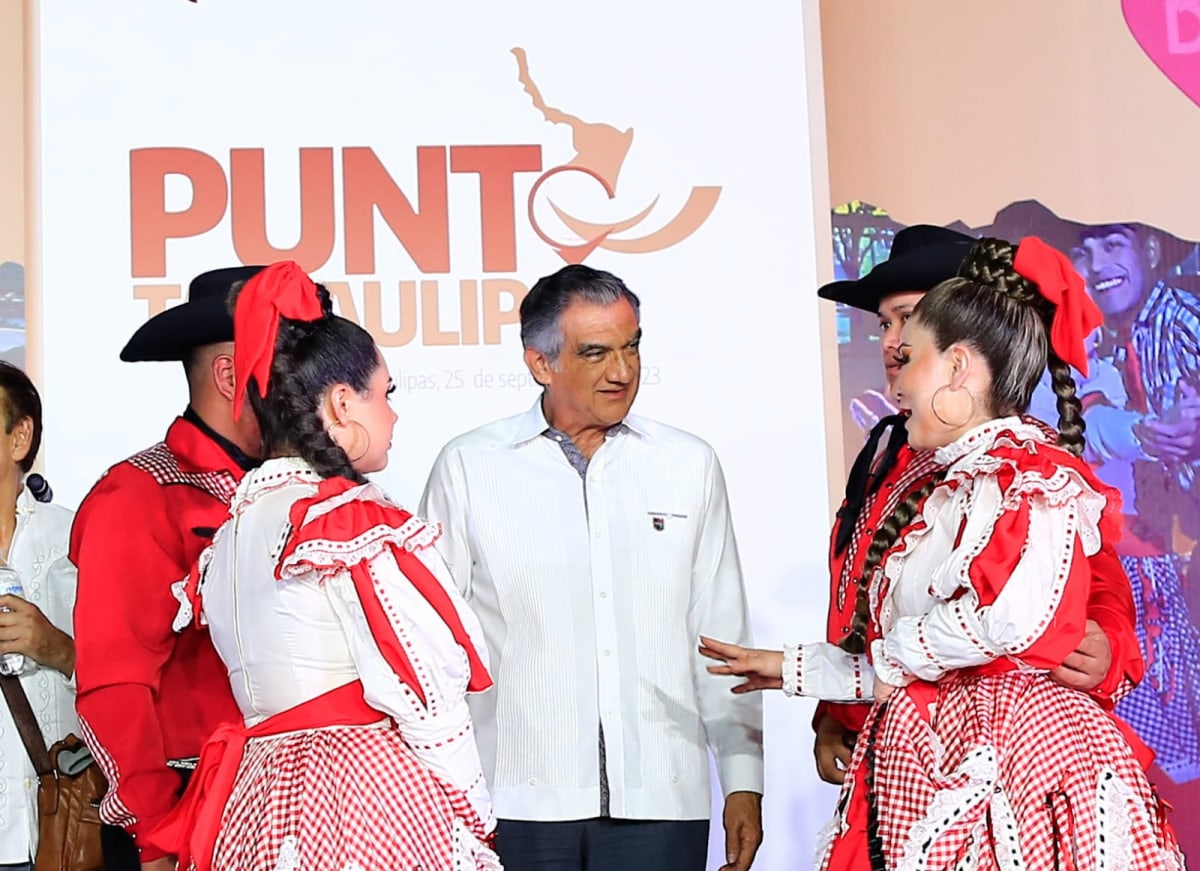 217-2023.-Visita-gobernador-exposicion-de-Rio-Bravo-en-Punto-Tamaulipas-1