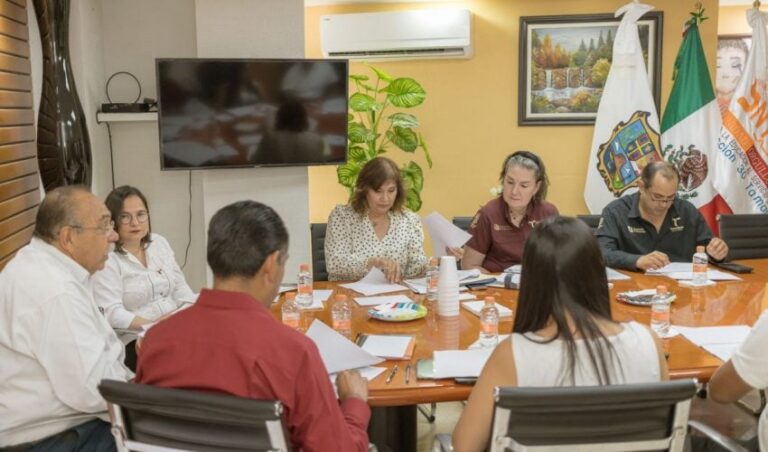 SET-075-2023.-SET-presente-en-la-Seccion-30-del-SNTE-en-sesion-de-fideicomiso-de-apoyo-a-las-tecnologias-2-850x500