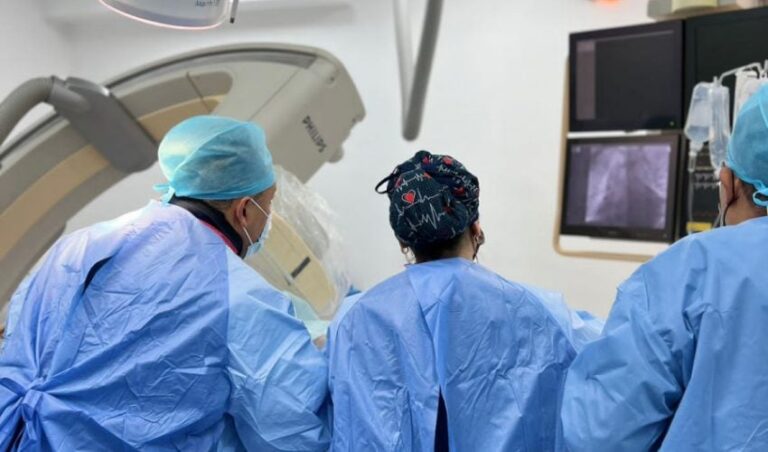 SST-084-2023.-Logra-su-primer-historia-de-exito-Sala-de-Hemodinamia-entregada-por-Americo-Villarreal-2-850x500