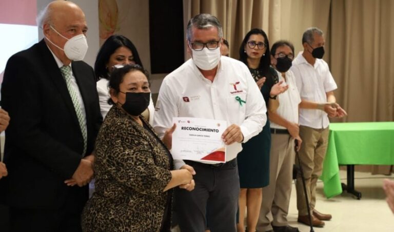 SST-107-2023.-Develan-placa-en-Hospital-General-de-Victoria-como-Hospital-Donador-2-850x500