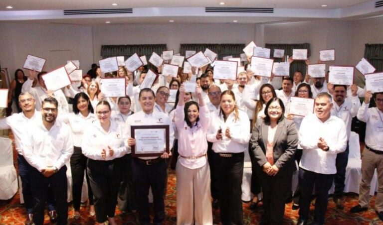 STR-139-2023.-Integrantes-del-Centro-de-Conciliacion-Laboral-concluyen-Diplomado-en-Conciliacion-y-Mediacion-1-850x500