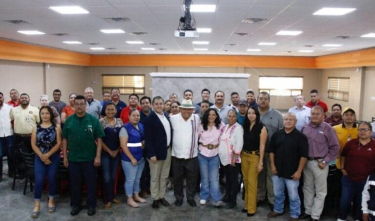 STR-143-2023.-Sindicato-de-la-industria-maquiladora-en-Nuevo-Laredo-aliado-de-la-armonia-y-paz-laboral-3-850x500