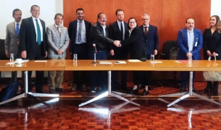 SET-087-2023.-Bajo-el-liderazgo-del-gobernador-SET-y-SNTE-sellan-el-compromiso-de-trabajar-unidos-por-Tamaulipas-850x500