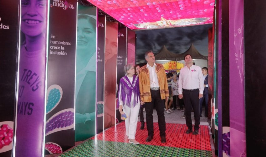 DIF-139-2023.-Americo-y-Maria-inauguran-el-stand-del-DIF-Estatal-en-la-Feria-Tamaulipas-2023-1-850x500