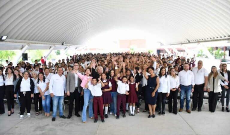 STR-168-2023.-Foro-Piensalo-Dos-Veces-para-prevenir-adicciones-y-reducir-embarazos-no-deseados-INJUVE-y-Secretaria-del-Trabajo-2-850x500