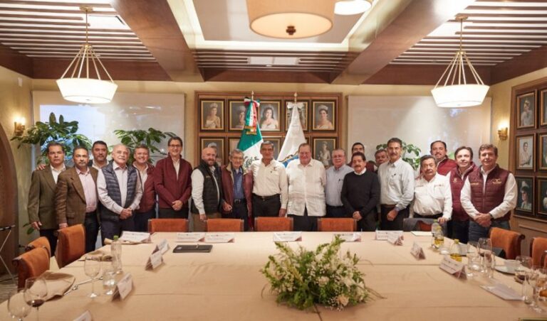 297-2023.-Presenta-Americo-proyecto-del-Dique-El-Moralillo-3-850x500