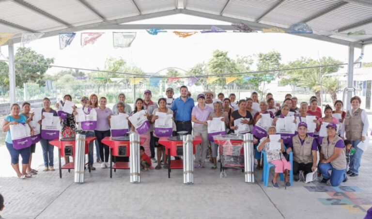 DIF-155-2023.-Entrega-DIF-Tamaulipas-30-estufas-ecologicas-en-el-municipio-de-Gonzalez-8-850x500