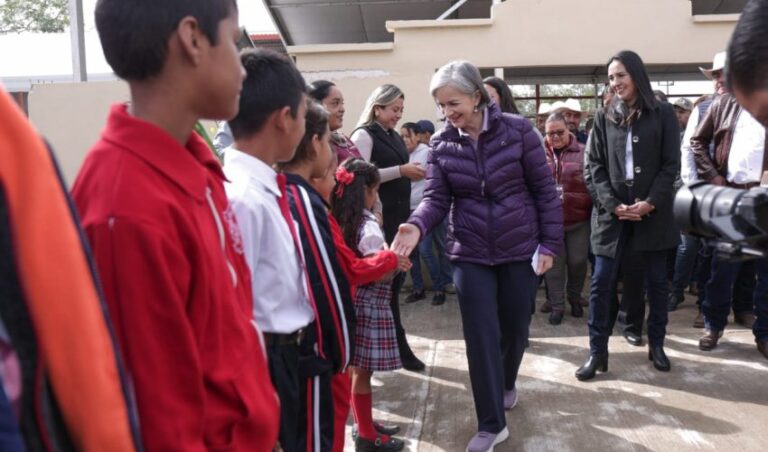 DIF-156-2023.-Entrega-DIF-Tamaulipas-mas-de-3-mil-600-apoyos-y-servicios-a-los-habitantes-de-San-Carlos-y-San-Nicolas-3-850x500