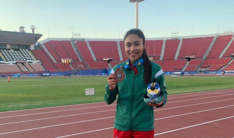 IDE-093-2023.-Priscila-Chavez-se-cuelga-medalla-de-bronce-en-Parapanamericanos-850x500