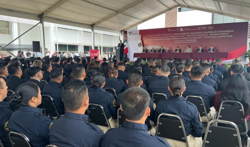 USJ-094-2023.-Entrega-USJT-nueva-generacion-de-182-graduados-de-sus-carreras-y-cursos-de-formacion-inicial-para-guardia-estatal-y-ministerios-publicos-5-850x500