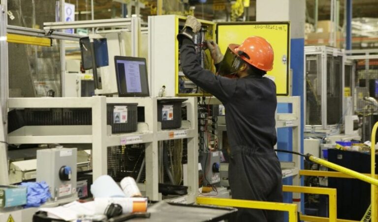 SEC-004-2024.-Repunta-4.3-actividad-industrial-en-Tamaulipas-2-850x500