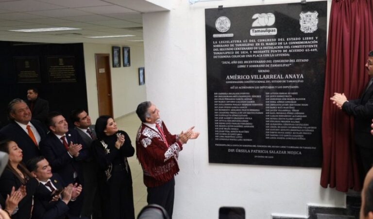 022-2024.-Devela-gobernador-placa-conmemorativa-del-Bicentenario-del-Congreso-de-Tamaulipas-8-850x500