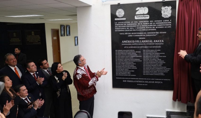 022-2024.-Devela-gobernador-placa-conmemorativa-del-Bicentenario-del-Congreso-de-Tamaulipas-8-850x500
