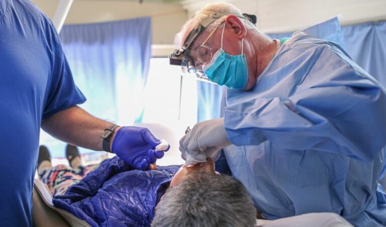 DIF-012-2024.-Atienden-DIF-Tamaulipas-y-Club-Rotario-Victoria-a-230-personas-con-jornada-medica-5-850x500