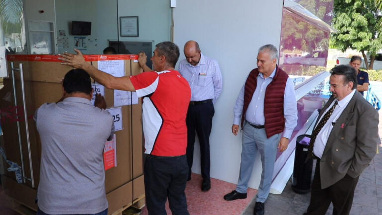 SST-023-2024.-Entrega-Gobierno-de-la-Transformacion-mastografo-digital-con-tomisintesis-y-esterotaxia-1