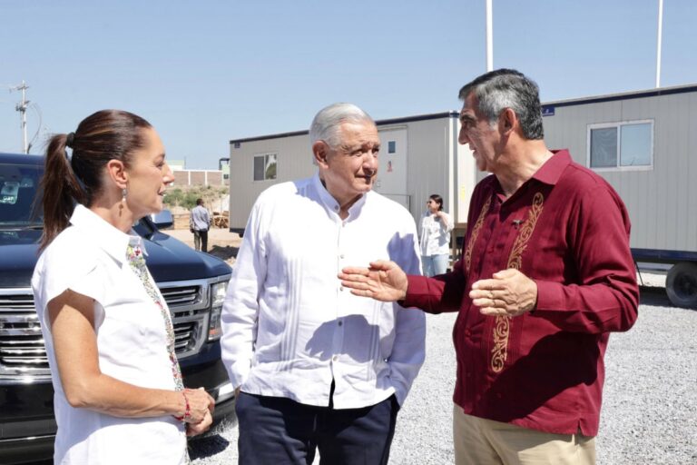 054-2024.-Encabezan-reunion-en-Nuevo-Laredo-el-presidente-Lopez-Obrador-la-presidenta-electa-Claudia-Sheinbaum-y-el-gobernador-Americo-Villarreal
