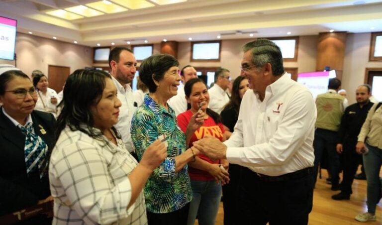 070-2024.-Entrega-Americo-credenciales-del-programa-IMSS-Bienestar-12-850x500