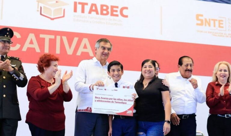 072-2024.-Entrega-Americo-becas-que-benefician-a-54-mil-estudiantes-de-Tamaulipas-13-850x500