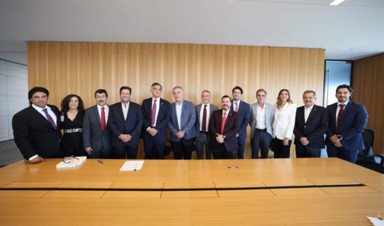 106-2024.-Fortalecen-el-gobernador-Americo-Villarreal-y-Woodside-Energy-acuerdos-para-el-bienestar-social-5-850x500