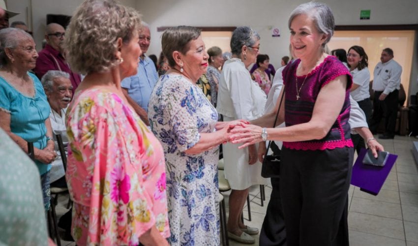 DIF-056-2024.-Inaugura-Maria-de-Villarreal-la-Semana-del-Adulto-Mayor-2024-2-850x500