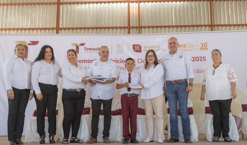 SET-077-2024.-Inaugura-Lucia-Aime-ciclo-escolar-2024-2025-en-Mier-1-850x500