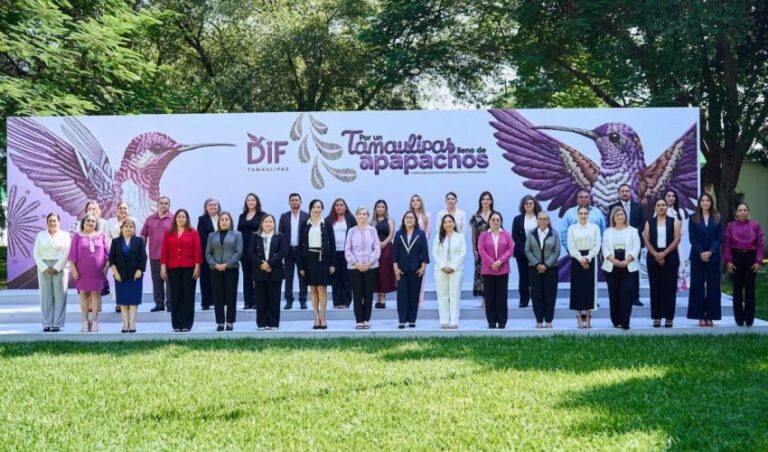 DIF-066-2024.-Se-reune-Maria-de-Villarreal-con-presidentas-y-presidentes-entrantes-de-DIF-municipales-2-850x500