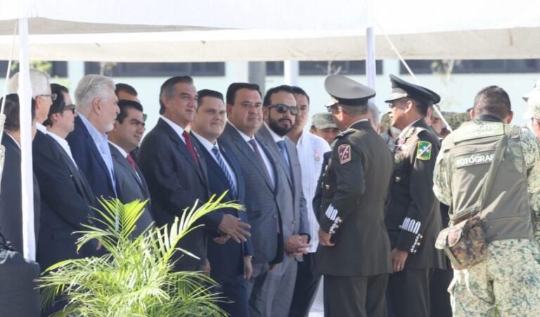 136-2024.-Acude-Americo-Villarreal-a-relevos-de-mandos-de-la-IV-Region-8a-y-48a-Zonas-Militares-7-850x500