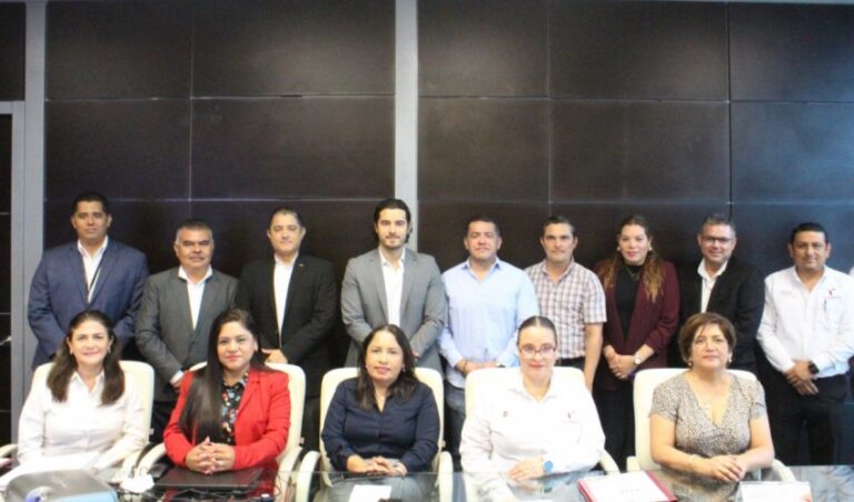 STR-044-2024.-Rinde-protesta-Gerardo-Illoldi-como-presidente-de-la-Junta-de-Gobierno-del-CCLT-1-850x500