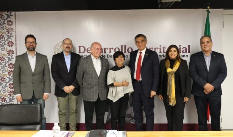 185-2024.-Acuerdan-gobernador-y-Sedatu-fortalecer-regularizacion-de-tenencia-de-la-tierra-850x500