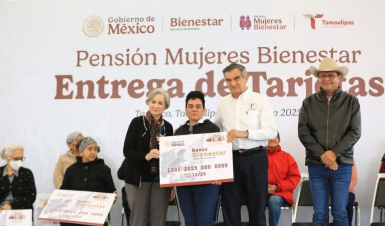 009-2025.-Entrega-Americo-Villarreal-tarjetas-del-programa-Mujeres-Pension-Bienestar-10-850x500