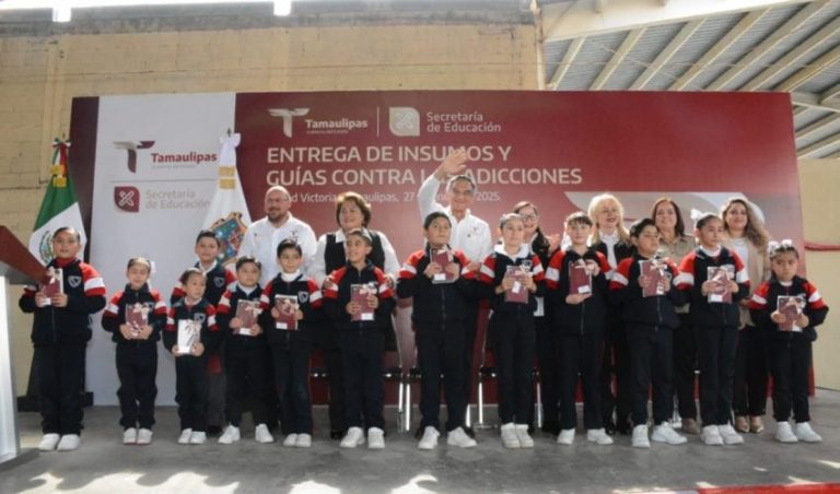 023-2025.-Cumple-gobernador-a-educandos-entrega-equipo-tecnologico-y-mobiliario-escolar-27-850x500