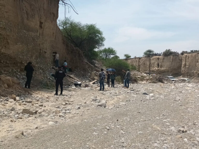 SSP-130-2025.-Apoya-Guardia-Estatal-en-traslado-de-presuntos-restos-de-mamut-encontrados-en-Tula-1