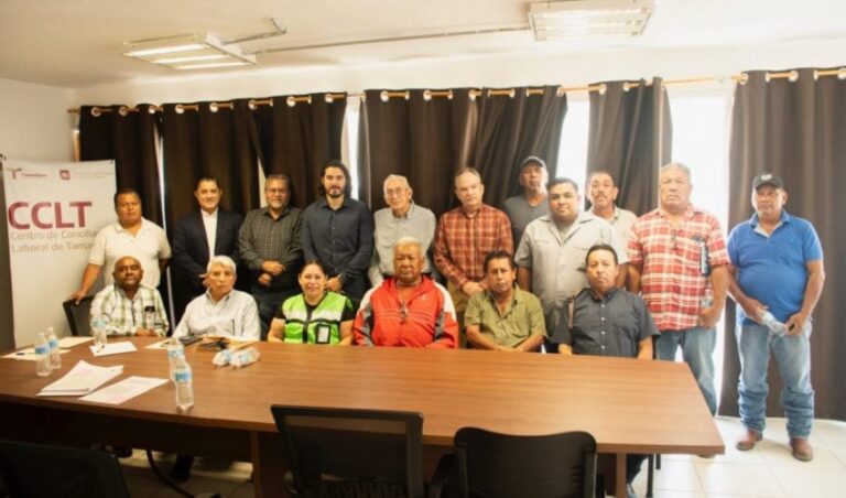 STR-016-2025.-Se-reune-secretario-del-Trabajo-y-Prevision-Social-con-sindicatos-del-sector-de-la-construccion-2-850x500