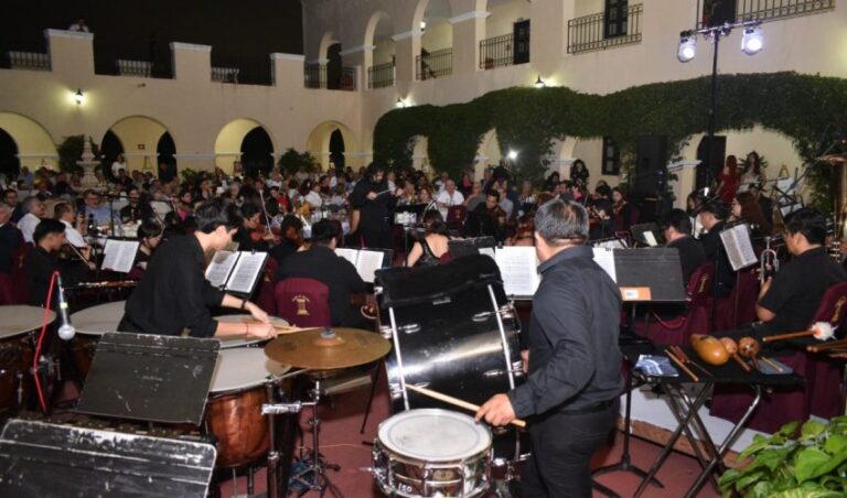 CSJ-006-2025.-Fortalece-Colegio-de-San-Juan-Siglo-XXI-vinculacion-con-la-sociedad-3-850x500