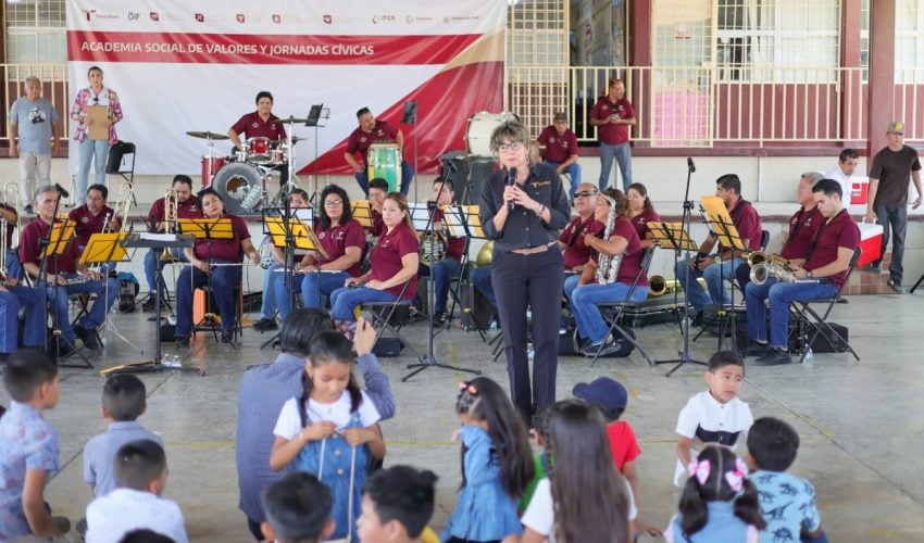 SBS-032-2025.-Celebra-SEBIEN-a-ninas-y-ninos-con-musica-juegos-y-donacion-de-libros-2-850x500