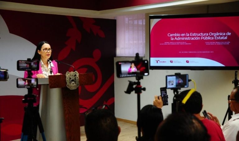 SABG-032-2025.-Ni-despidos-ni-reduccion-de-compes-a-la-burocracia-Secretaria-Anticorrupcion-2-850x500