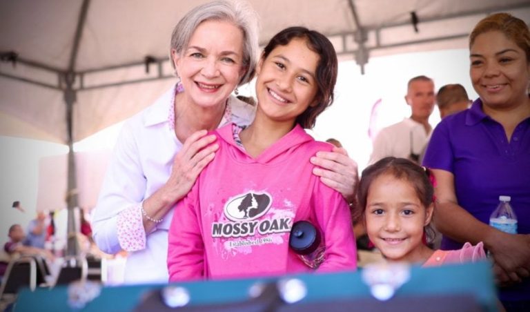 DIF-113-2025.-Llevan-Americo-y-Maria-la-brigada-Transformando-Familias-hasta-el-municipio-de-San-Nicolas-1-850x500